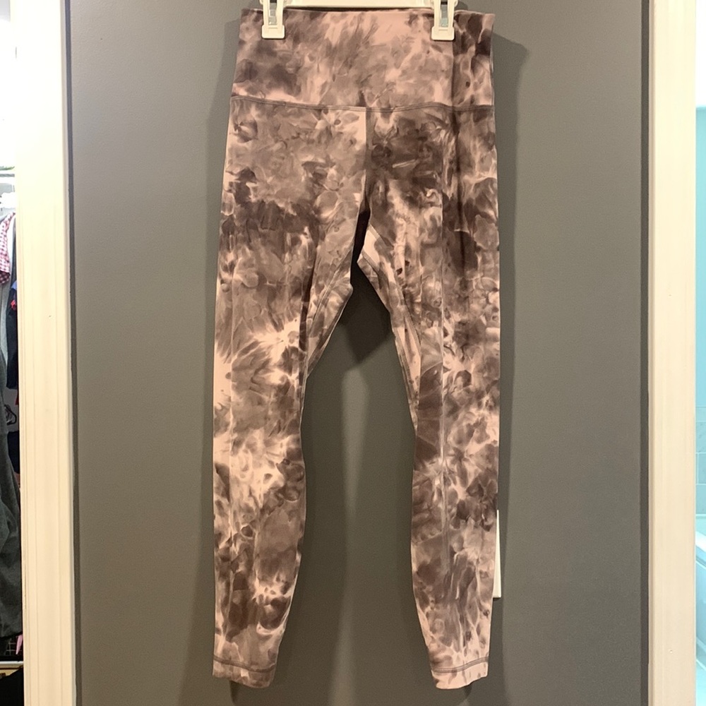 Lululemon size 8 legging